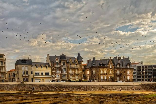 Top 10 des meilleurs campings en Vendée 4 étoiles pour des vacances inoubliables